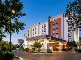 Hampton Inn Austin Round Rock，位于圆石城Town and Country Mall Shopping Center附近的酒店