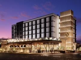 Senna House Hotel Scottsdale, Curio Collection By Hilton，位于斯科茨的酒店