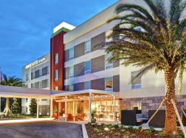 Home2 Suites By Hilton Daytona Beach Speedway，位于代托纳海滩LPGA国际高尔夫俱乐部附近的酒店