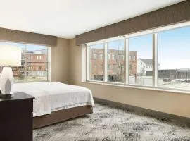 波特兰市中心水滨汉普顿酒店