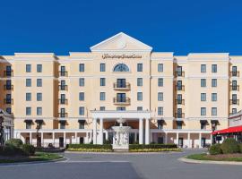 Hampton Inn & Suites South Park at Phillips Place，位于夏洛特Foxcroft East Shopping Center附近的酒店