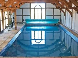 Barnacre Green Cottage with Hot Tub and Private use of Heated Pool