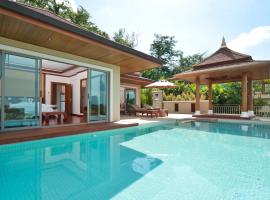 Villa Tantawan Resort - Private Pool Villas，位于卡马拉海滩的带按摩浴缸的酒店