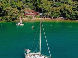 Alojamiento en Velero Ilha Grande，位于阿布拉奥的船屋