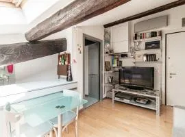 La Mansardina di Giuly by Quokka 360 - bright attic apartment in the centre of Como