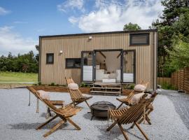 Staymoovers - Tinyhouse Zator，位于扎托尔的别墅