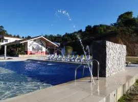 HOSTERÍA BRISAS DEL RÍO
