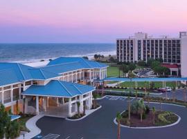 DoubleTree Resort by Hilton Myrtle Beach Oceanfront，位于默特尔比奇的酒店