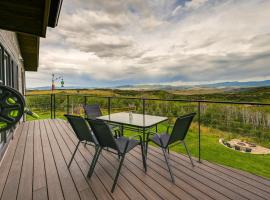 Steamboat Springs Apt with Views, 15 Mi to Skiing!