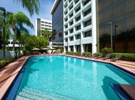 Embassy Suites by Hilton Palm Beach Gardens PGA Boulevard，位于棕榈滩花园的带按摩浴缸的酒店