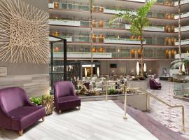 Embassy Suites by Hilton Irvine Orange County Airport，位于尔湾约翰·韦恩机场 - SNA附近的酒店