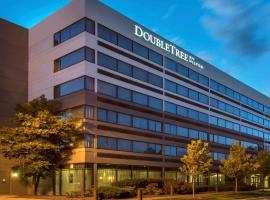 DoubleTree by Hilton Chicago Schaumburg，位于绍姆堡的酒店