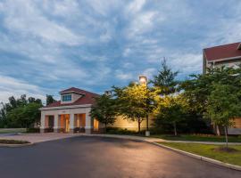 Larkspur Landing Extended Stay Suites St Louis Riverport，位于马里兰高地的酒店