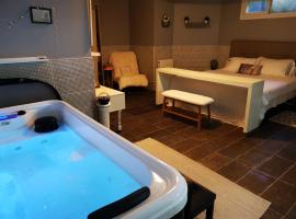 Suite Jacuzzi au calme，位于Domont的情趣酒店