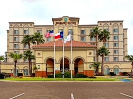 Embassy Suites by Hilton Laredo，位于拉雷多羽蛇神国际机场 - NLD附近的酒店