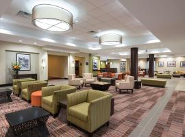 DoubleTree by Hilton Hotel Grand Rapids Airport，位于大急流城杰拉尔德·福特国际机场 - GRR附近的酒店