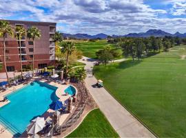 Embassy Suites by Hilton Phoenix Scottsdale，位于凤凰城橙树高尔夫球场附近的酒店