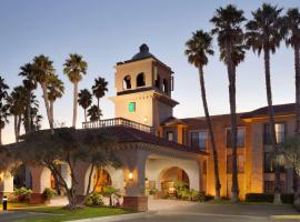 Embassy Suites by Hilton Lompoc Central Coast，位于隆波克Santa Maria Public (Capt. G. Allan Hancock Field) - SMX附近的酒店