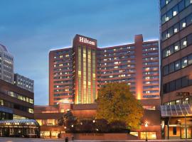 奥尔巴尼希尔顿酒店，位于奥尔巴尼时代联合中心附近的酒店