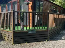 Troutbeck Hot Tub Lodge 4