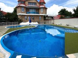 Private Luxury Villa - Issyk Kul，位于乔尔蓬阿塔的别墅