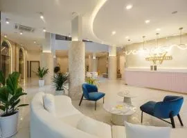 Wellesley Hotel