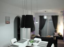 Beautiful apartment near beach in Larnaca，位于Scala的酒店