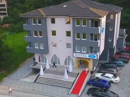 Hotel S SAN，位于新帕扎尔的酒店