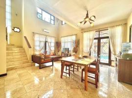 kuta 5BR private villa pool ,near airport,，位于库塔的度假短租房