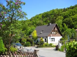 Ferien im Haus am Waldrand，位于弗赖塔尔的酒店