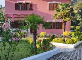 Guesthouse Ndroq，位于Ndroq的酒店