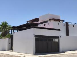 Alberca privada y futbolito incluido，位于圣卡洛斯的酒店