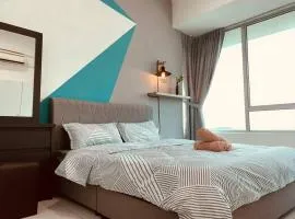 Mount Austin #Akademik Suite 3B2R 4-6Pax #MSPro