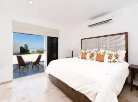 Sea view, king-size bed, wheelchair access