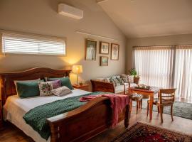 Meander Retreat - King Suite with rural views，位于Springton的酒店