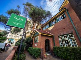 YHA Newcastle Beach，位于纽卡斯尔的酒店