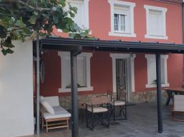 Casa Flor Delfin Ribadeo，位于里瓦德奥的度假屋