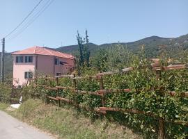 LA TANA DELLA VOLPETTA - Bed & Breakfast，位于Stella的住宿加早餐旅馆