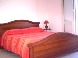 斯普林多尔别墅，位于Cerda的酒店