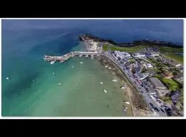 The Lifeboat & Seaview Terrace