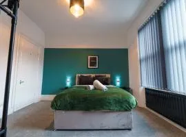Modern spacious 2bedroom apartment by Zone