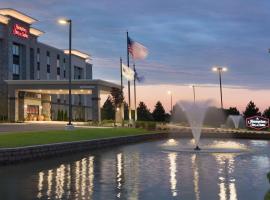 Hampton Inn & Suites Kenosha Pleasant Prairie，位于基诺沙的酒店