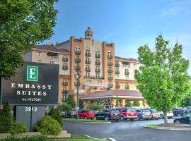 Embassy Suites by Hilton Indianapolis North，位于印第安纳波利斯St. Vincent Hospital附近的酒店