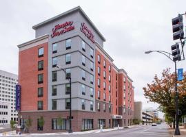 Hampton Inn & Suites Winston-Salem Downtown，位于温斯顿·塞勒姆LJVM体育馆附近的酒店
