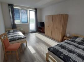 Monteur und Handwerker Apartment TMS 14 L，位于Wefensleben的酒店