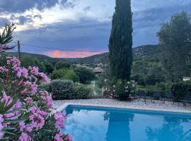 Gîte Roses，位于Saint-André-de-Roquepertuis的酒店