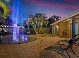 Coastal Villa W Amazing Courtyard - Splash Pad!，位于萨拉索塔卡德赞庄园附近的酒店