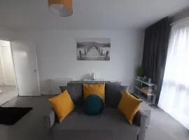 Spacious Apartment with Balcony, Breakfast & Parking,