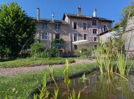 La petite chouette，位于Rochesson的住宿加早餐旅馆