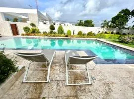 Villa Familiar PC-private Pool, BBQ, 15 mnts from airport